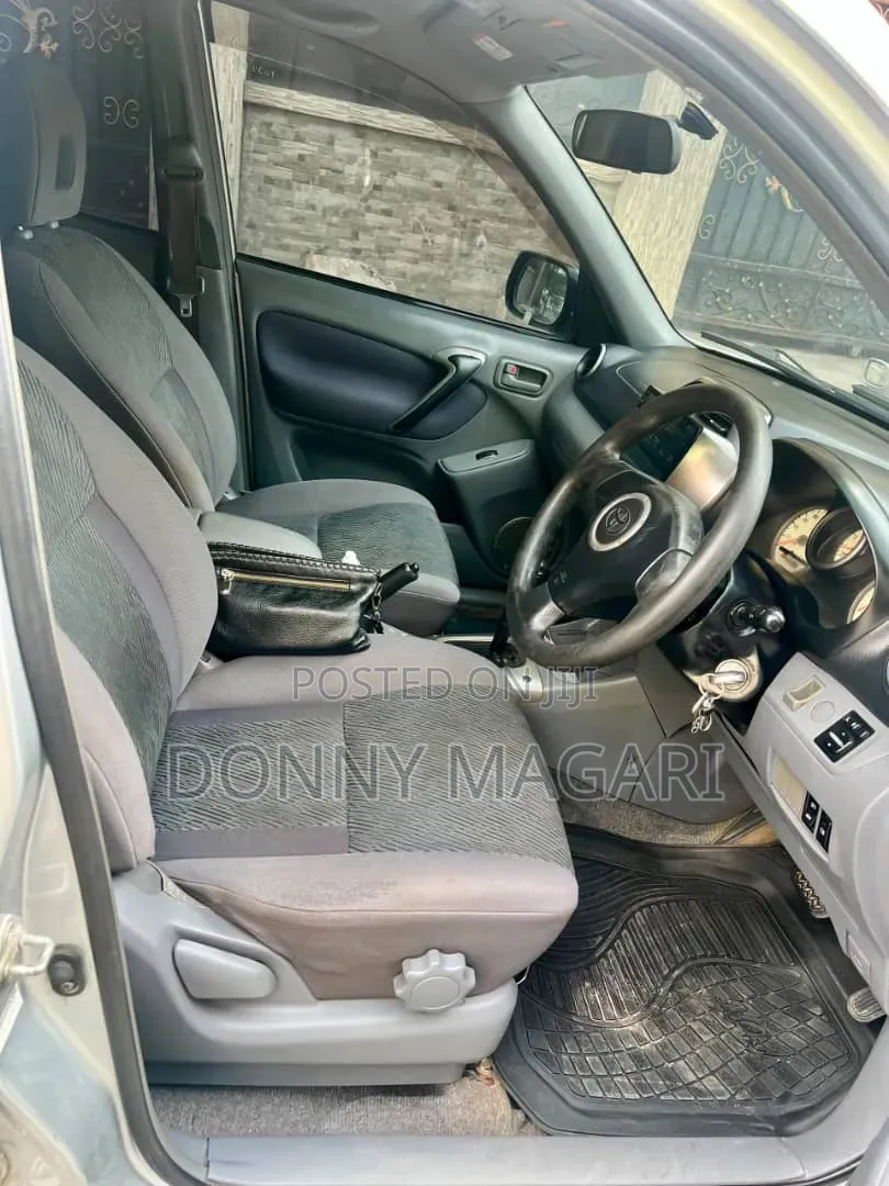 Toyota RAV4 2005 Silver