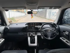 Toyota Corolla Rumion 2008