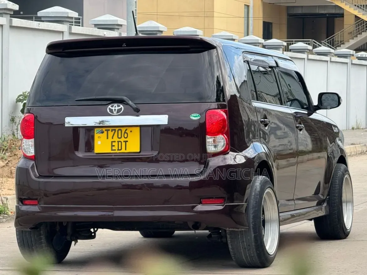 Toyota Corolla Rumion 2008