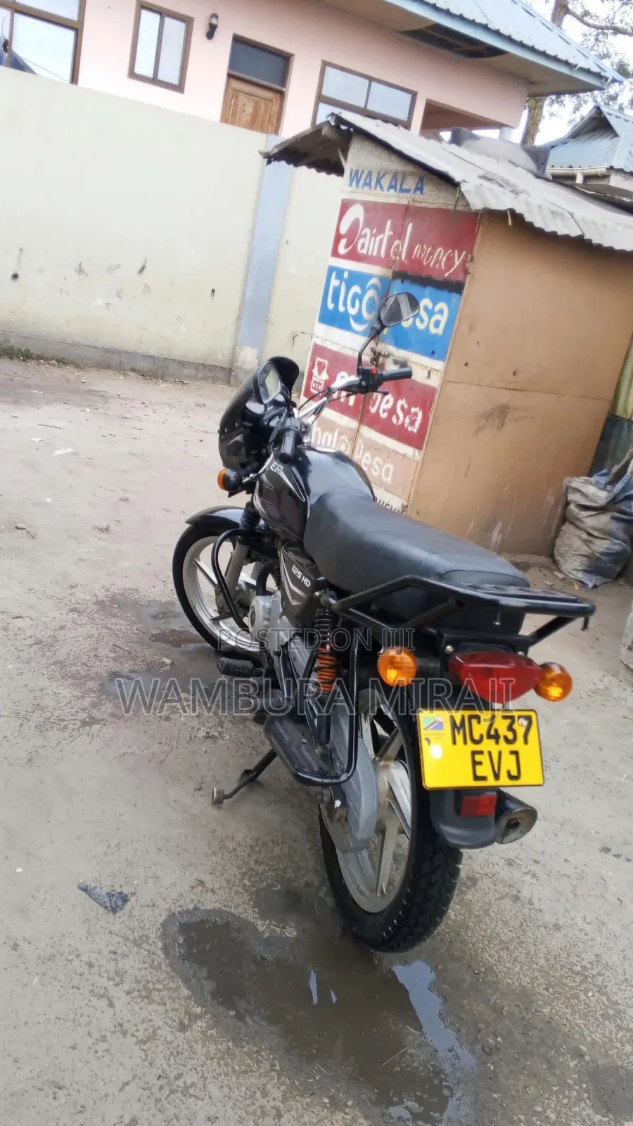 New Bajaj Boxer 125 2025 Black