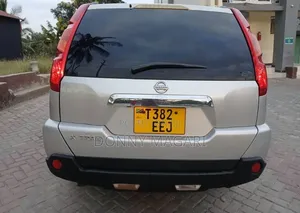 Nissan X-Trail 2010 Silver