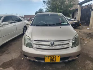 Toyota IST 2004 Beige