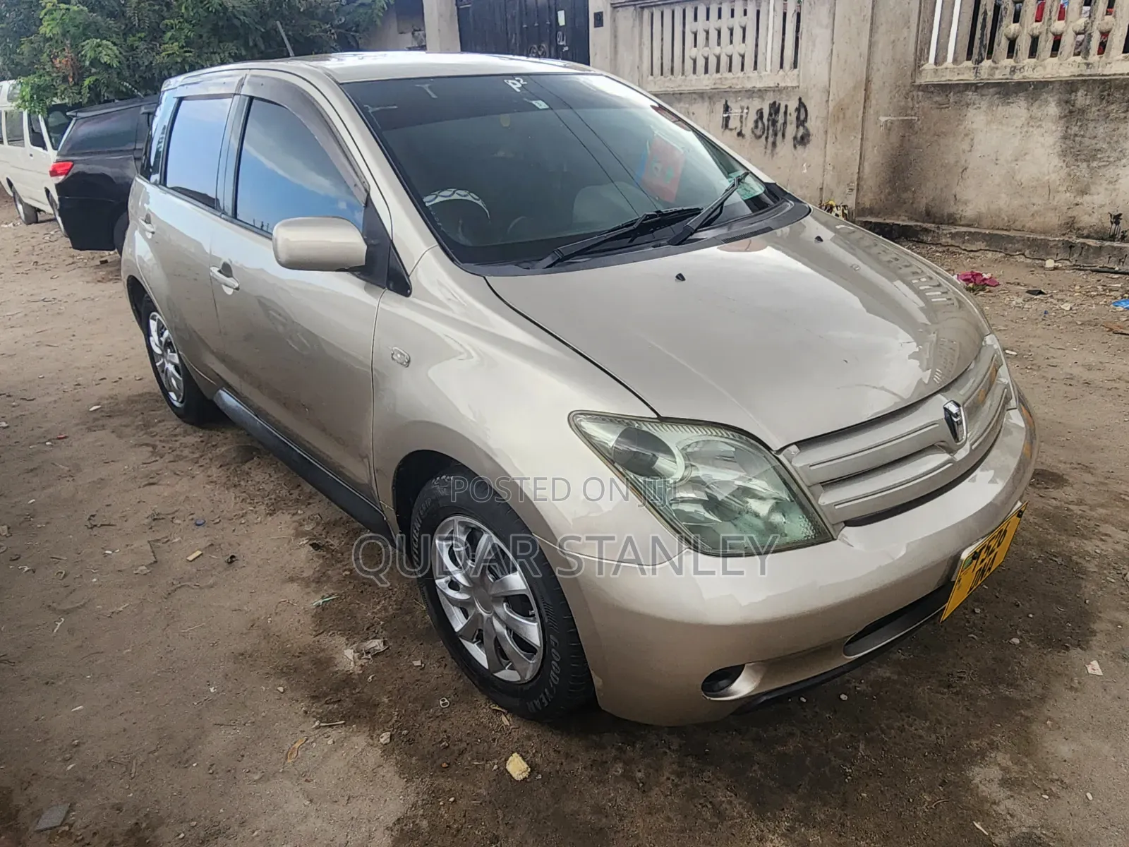 Toyota IST 2004 Beige