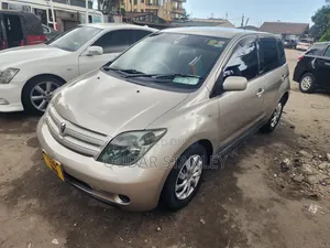 Toyota IST 2004 Beige