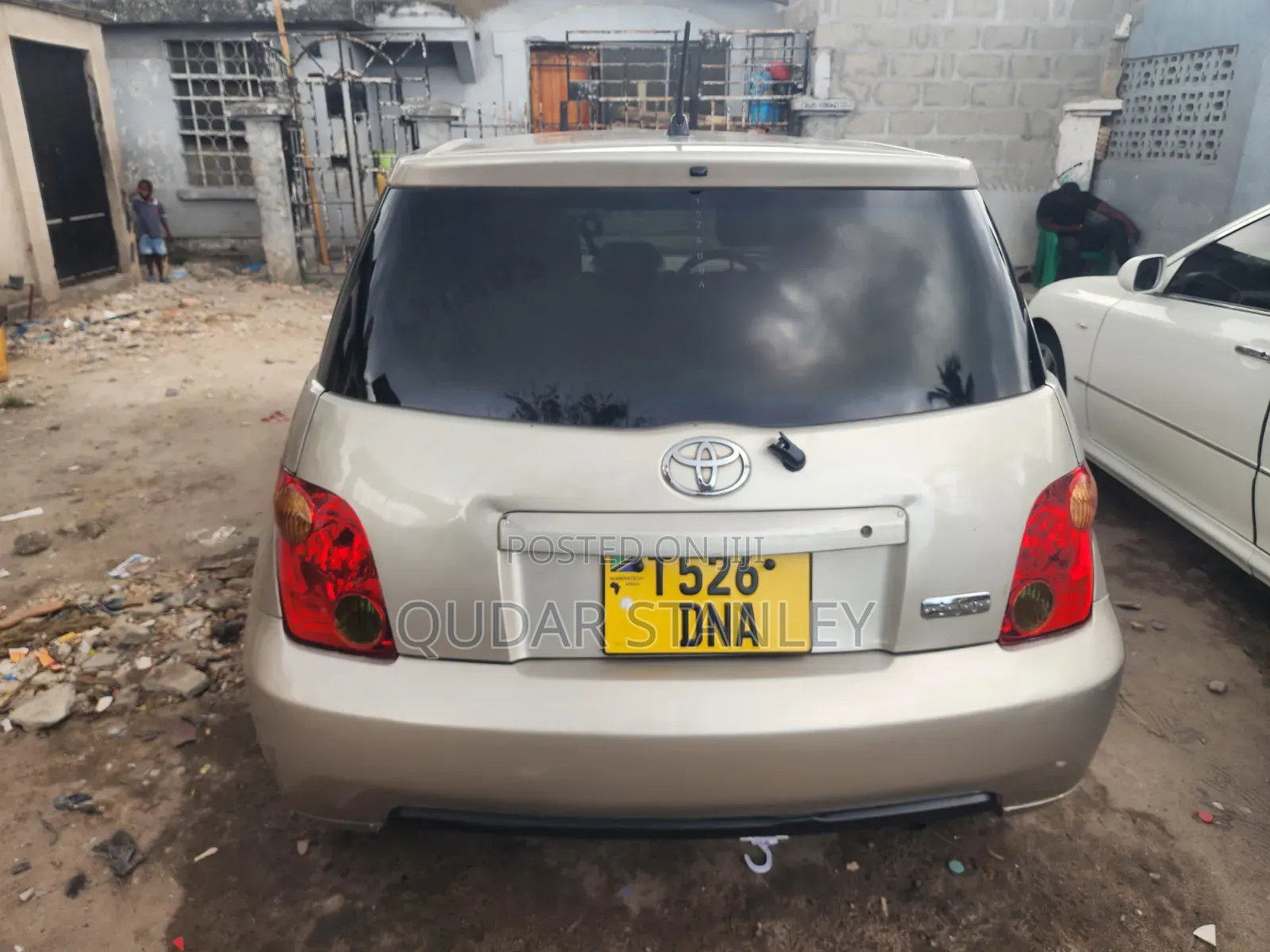 Toyota IST 2004 Beige