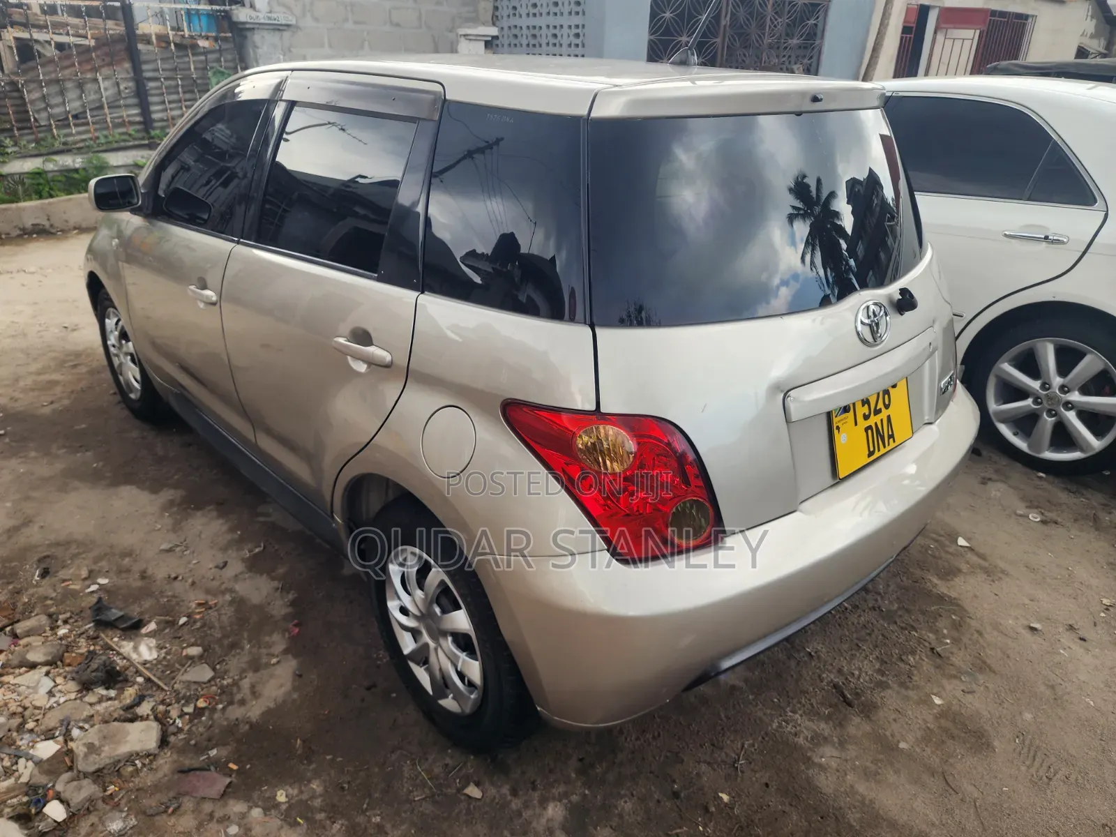 Toyota IST 2004 Beige