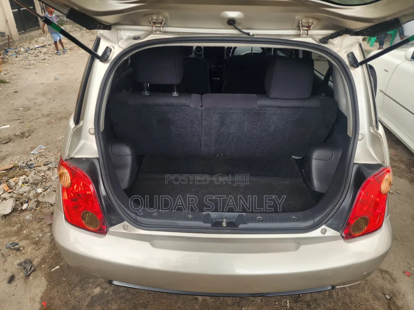 Toyota IST 2004 Beige