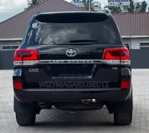 Toyota Land Cruiser 2021 Burgundy
