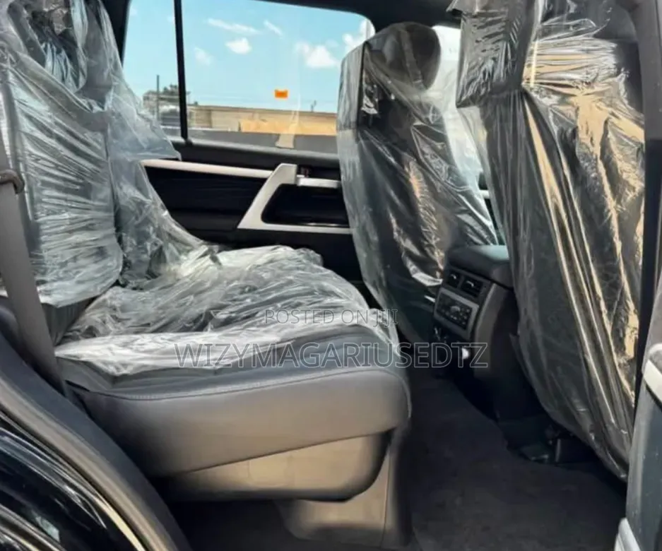 Toyota Land Cruiser 2021 Burgundy