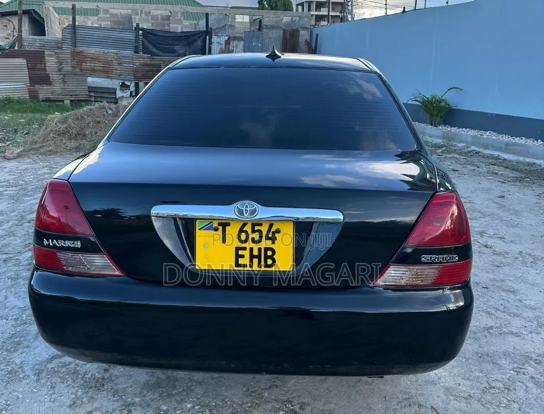 Toyota Mark II 2002 Black