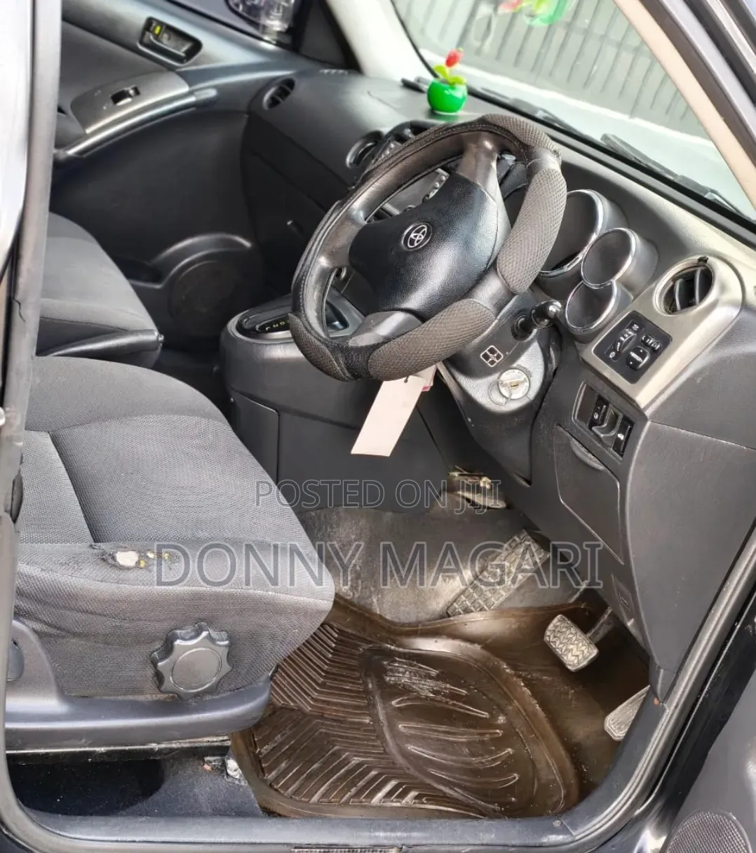 Toyota Voltz 2006 Black