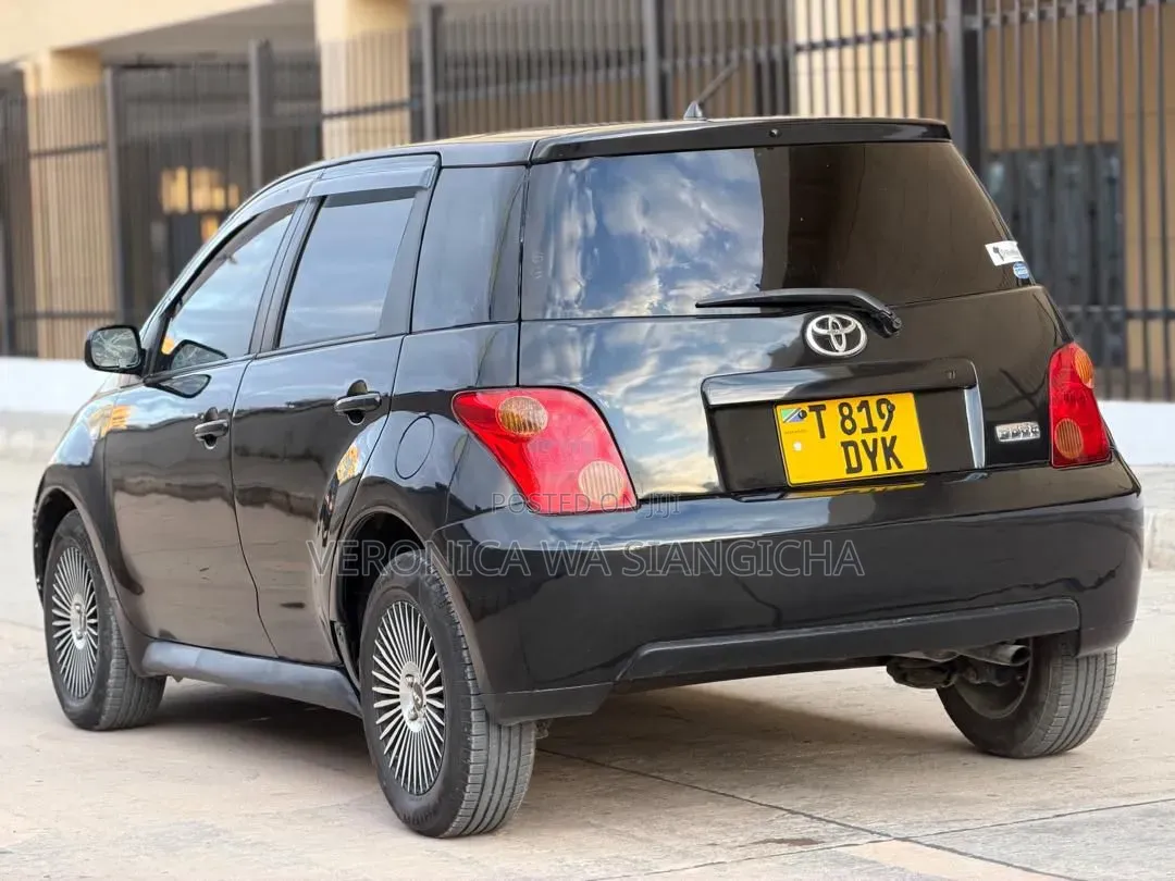 Toyota IST 2004 Black