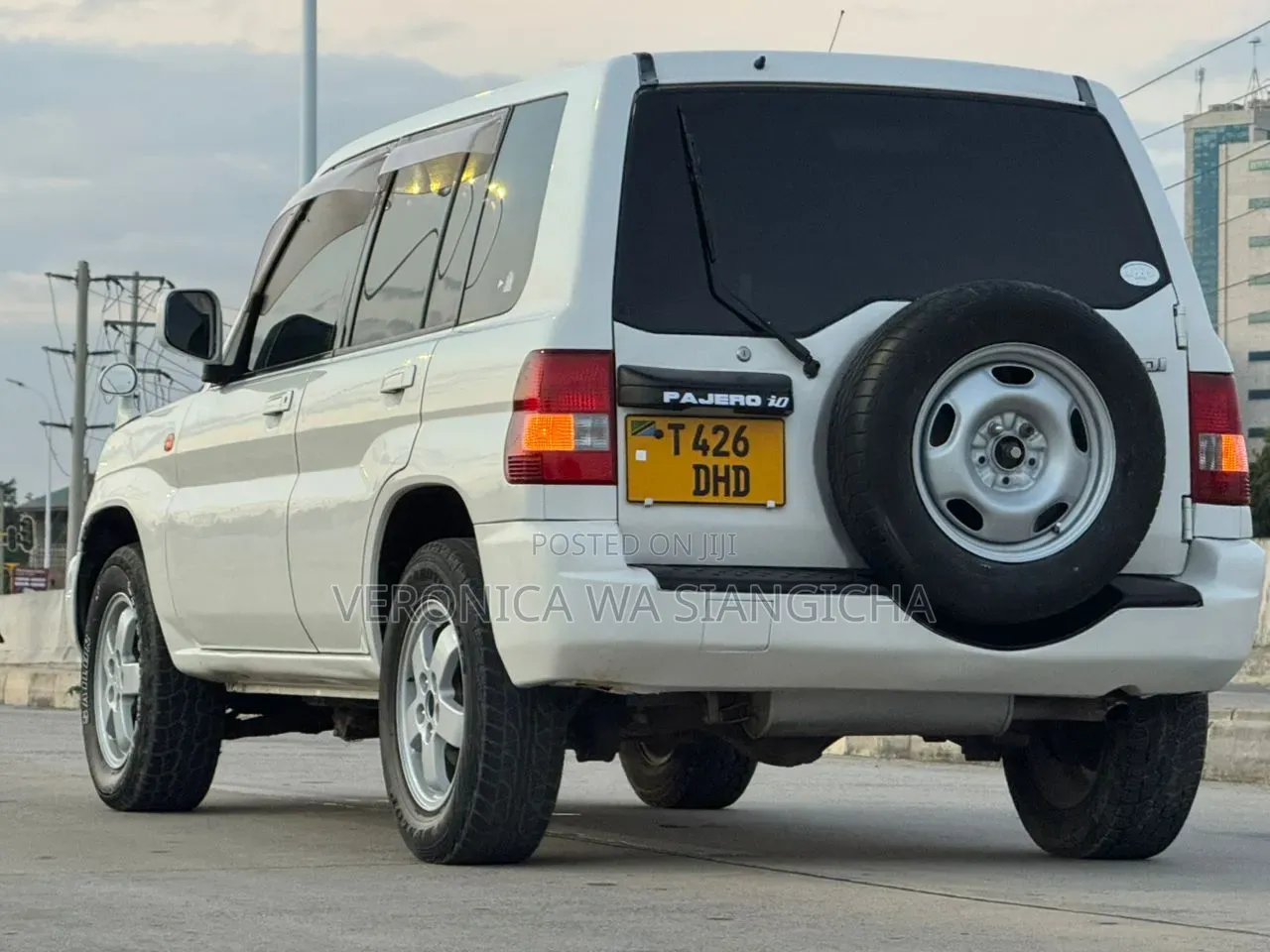 Mitsubishi Pajero 2001 Silver