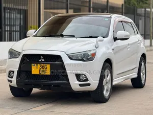 Mitsubishi RVR 2010 White