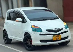 Toyota Ractis 2006 White