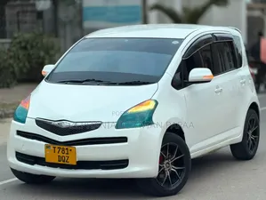 Toyota Ractis 2006 White
