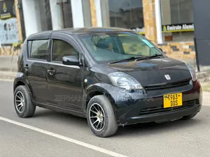 Toyota Passo 2004 Black