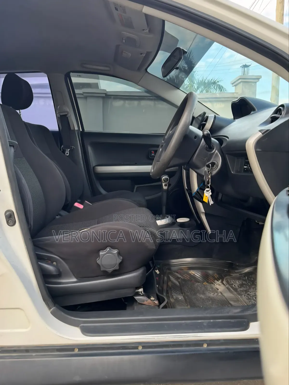 Toyota IST 2005
