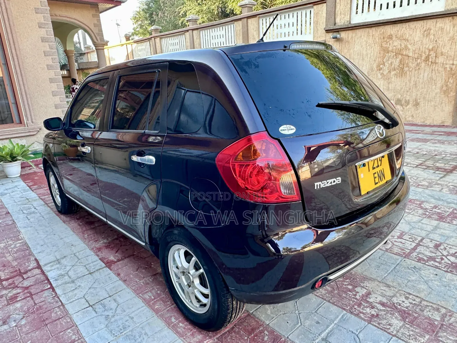 Mazda Verisa 2009