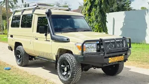 Toyota Land Cruiser 2010