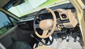 Toyota Land Cruiser 2010