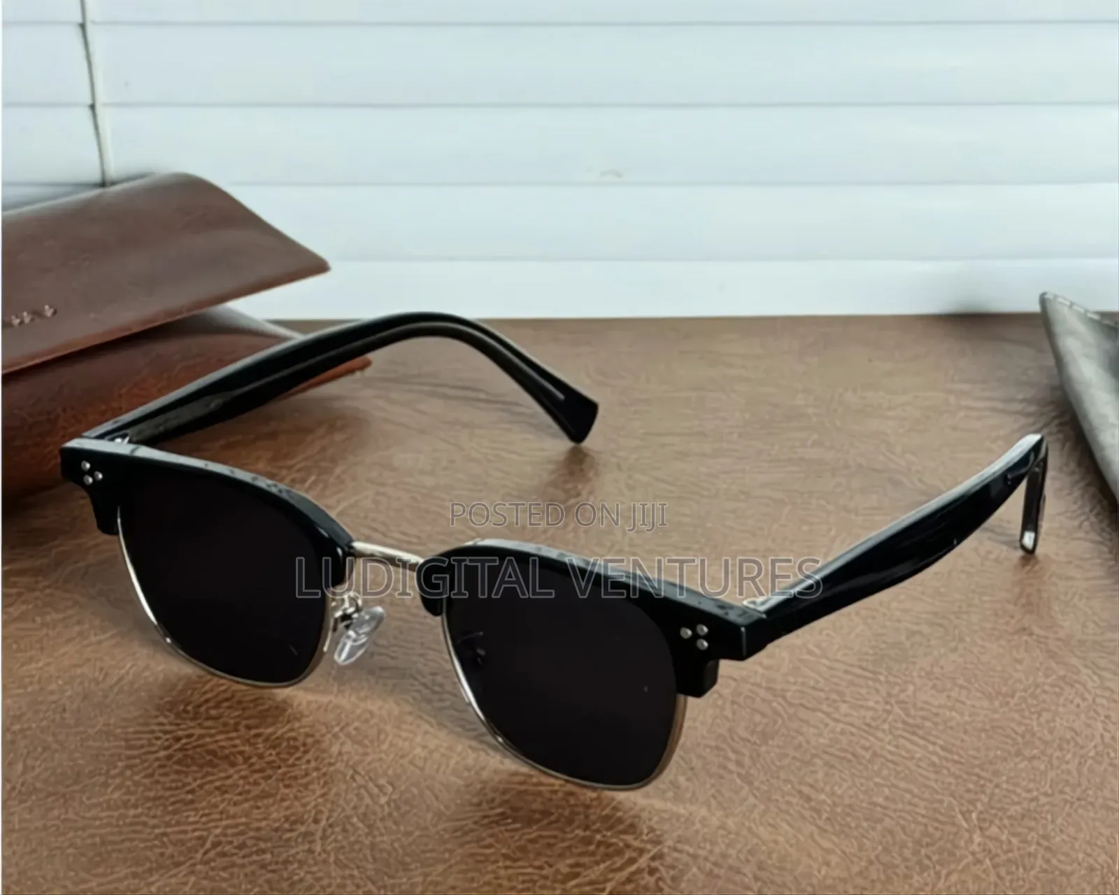 Vintage Retro Half Rimmed Sun Glasses / Gray Transparent Frames
