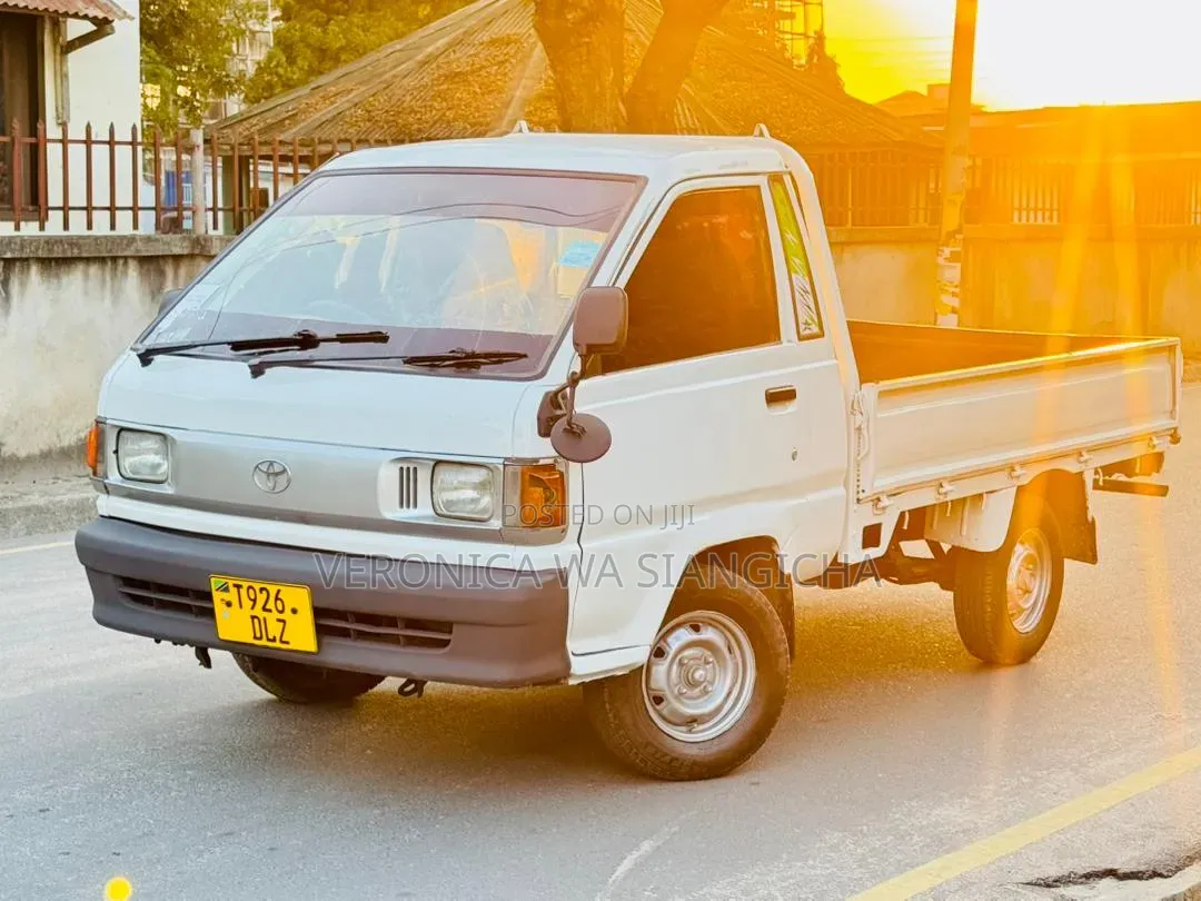 Toyota Lite-Ace 2005
