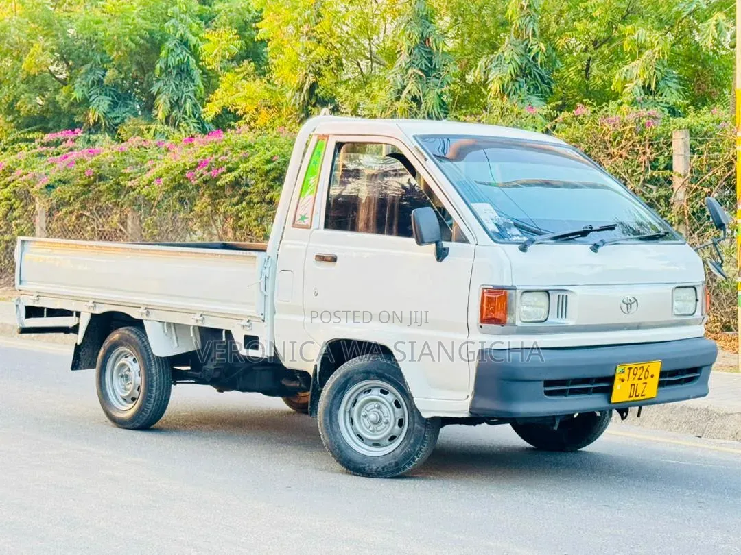 Toyota Lite-Ace 2005