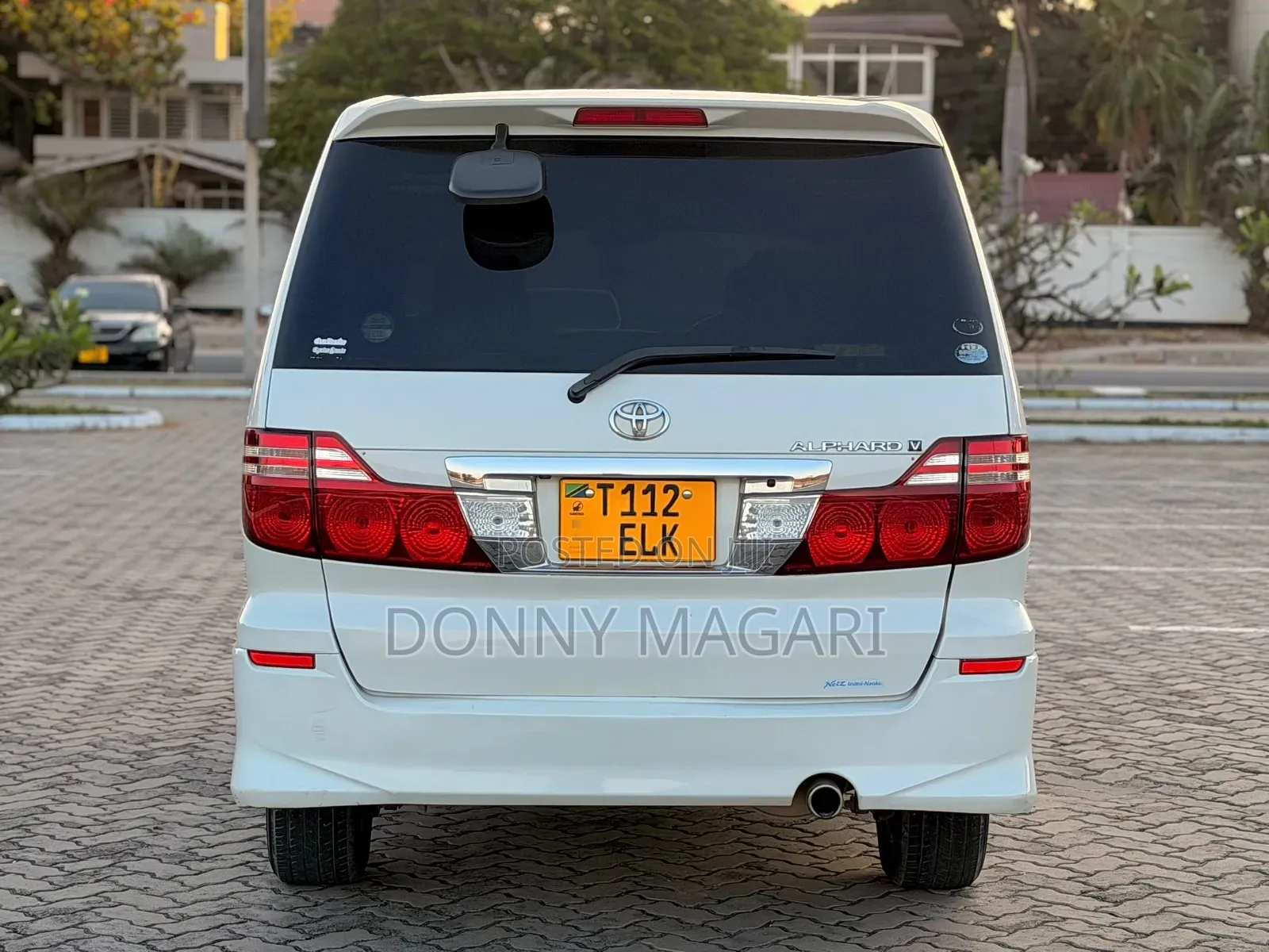 Toyota Alphard 2006 White