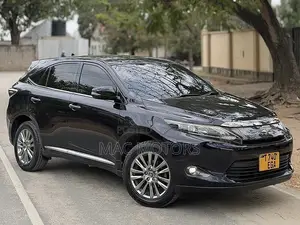 Toyota Harrier 2.0 2014 Black