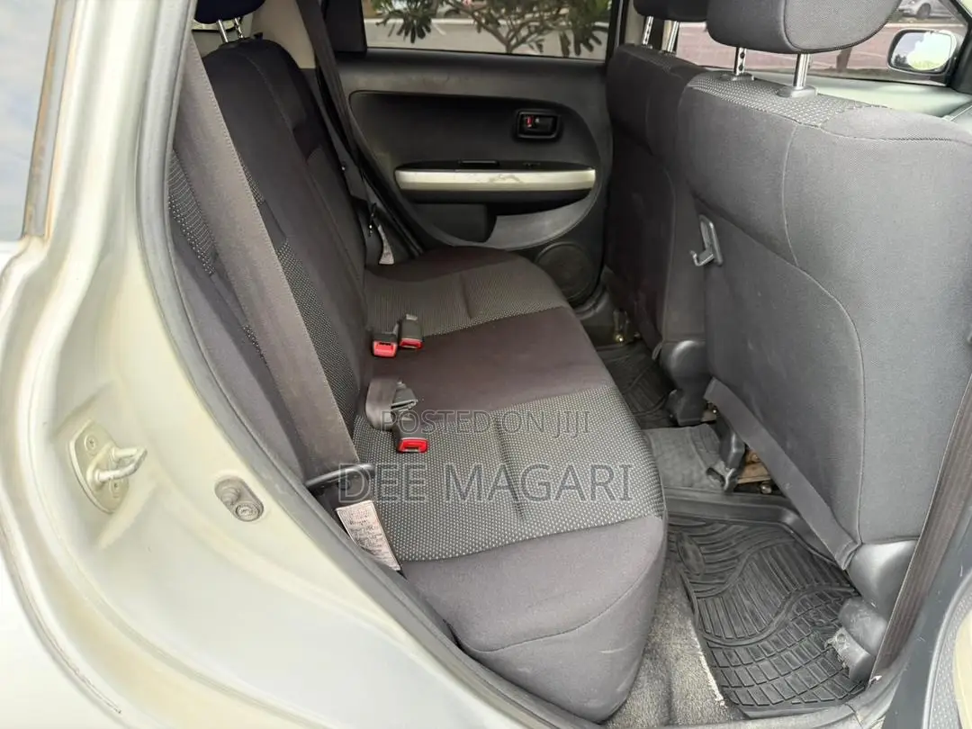 Toyota IST 2003 Silver