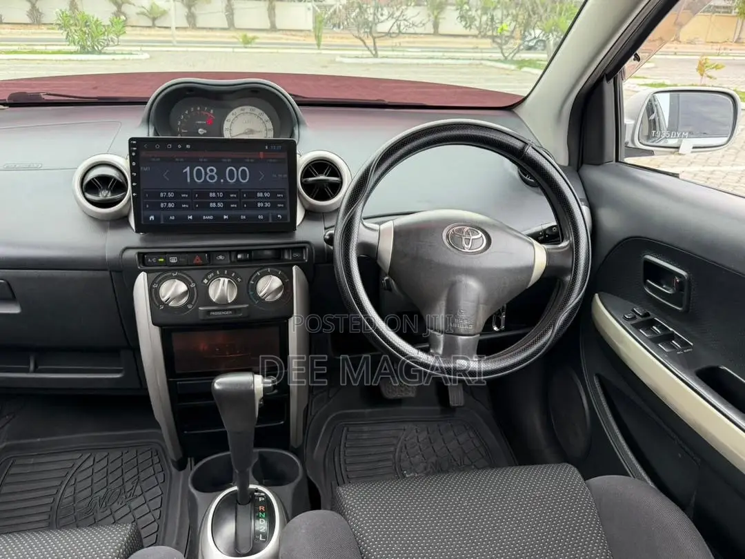 Toyota IST 2003 Silver