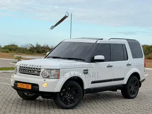 Land Rover Discovery 2011 White