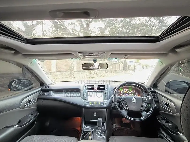 Toyota Crown 2009 Black