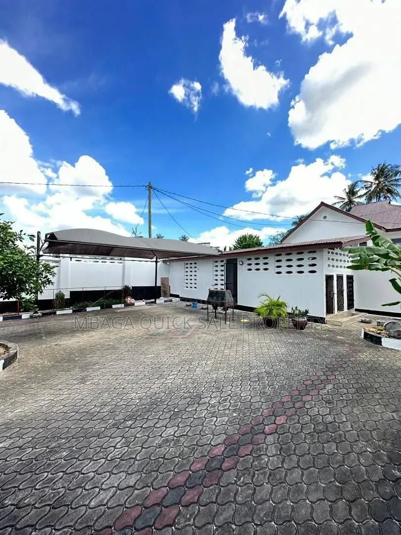 3bdrm House in Mbezi Beach for rent