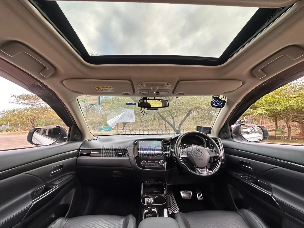 Mitsubishi Outlander 2016 White