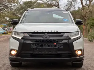 Mitsubishi Outlander 2016 White