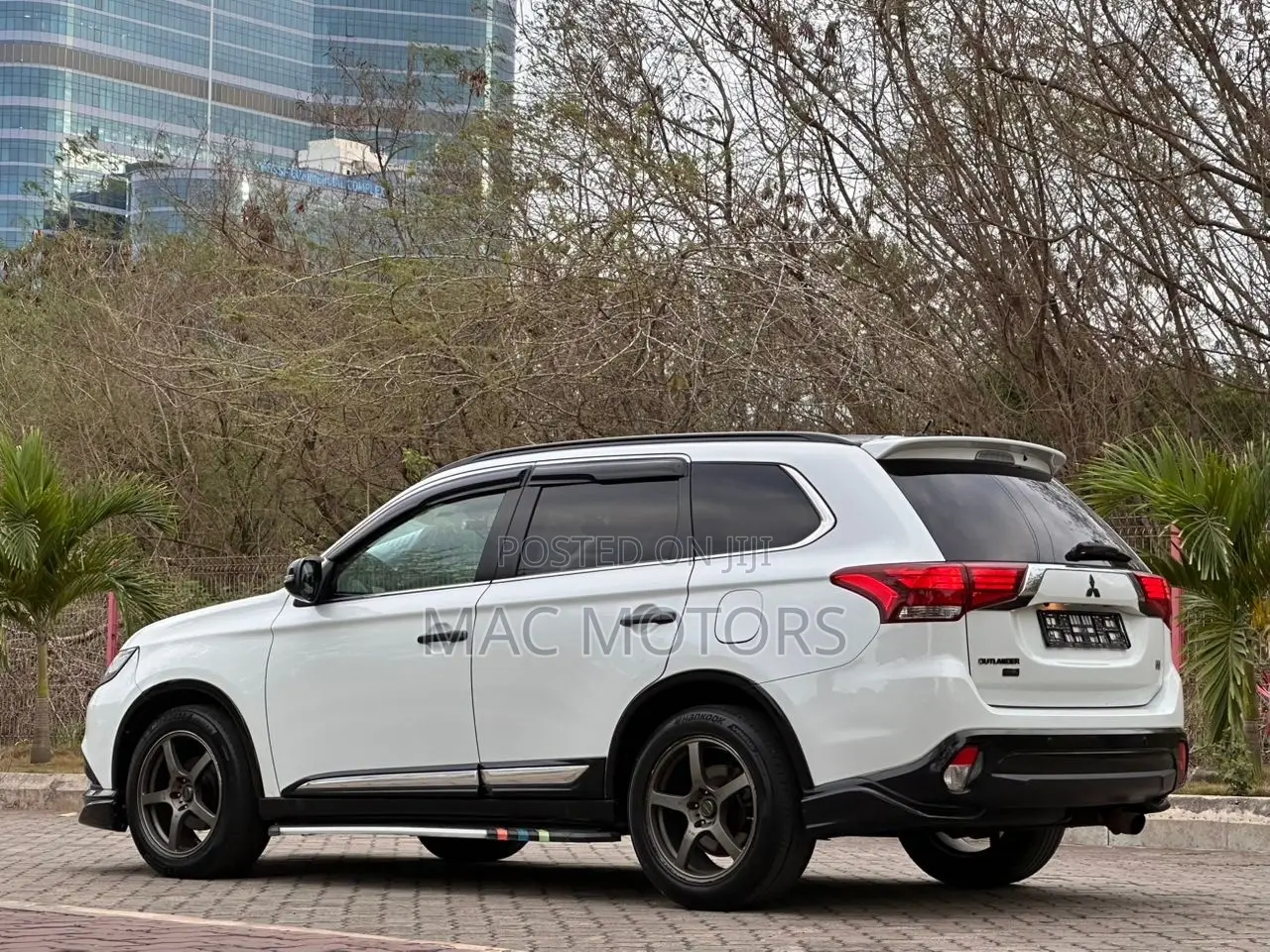 Mitsubishi Outlander 2016 White