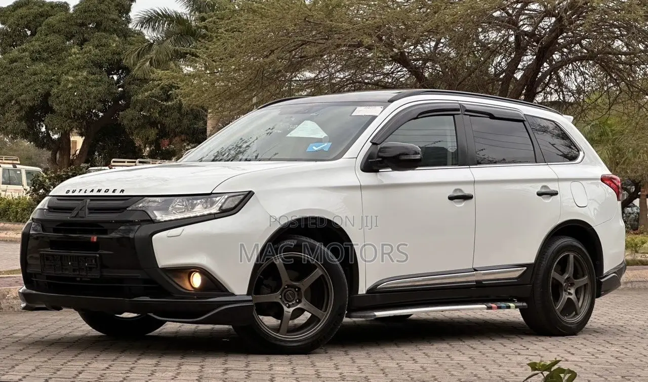 Mitsubishi Outlander 2016 White