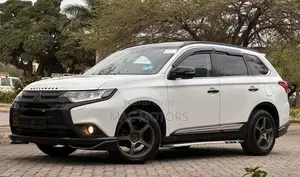 Mitsubishi Outlander 2016 White