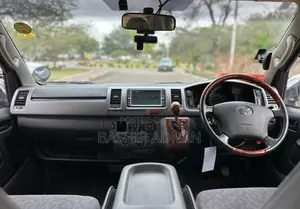 Toyota HiAce 2009 Silver