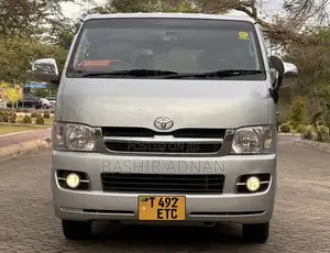 Toyota HiAce 2009 Silver