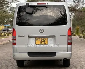 Toyota HiAce 2009 Silver