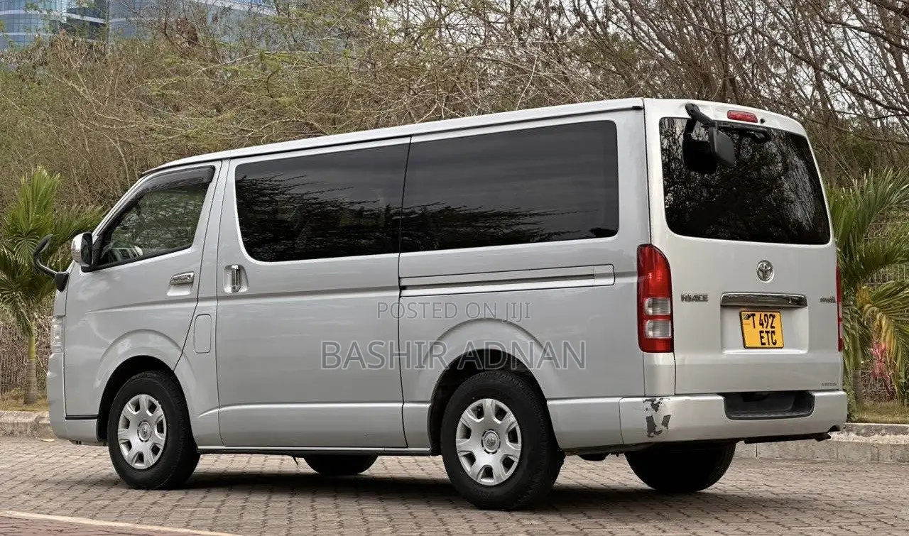 Toyota HiAce 2009 Silver