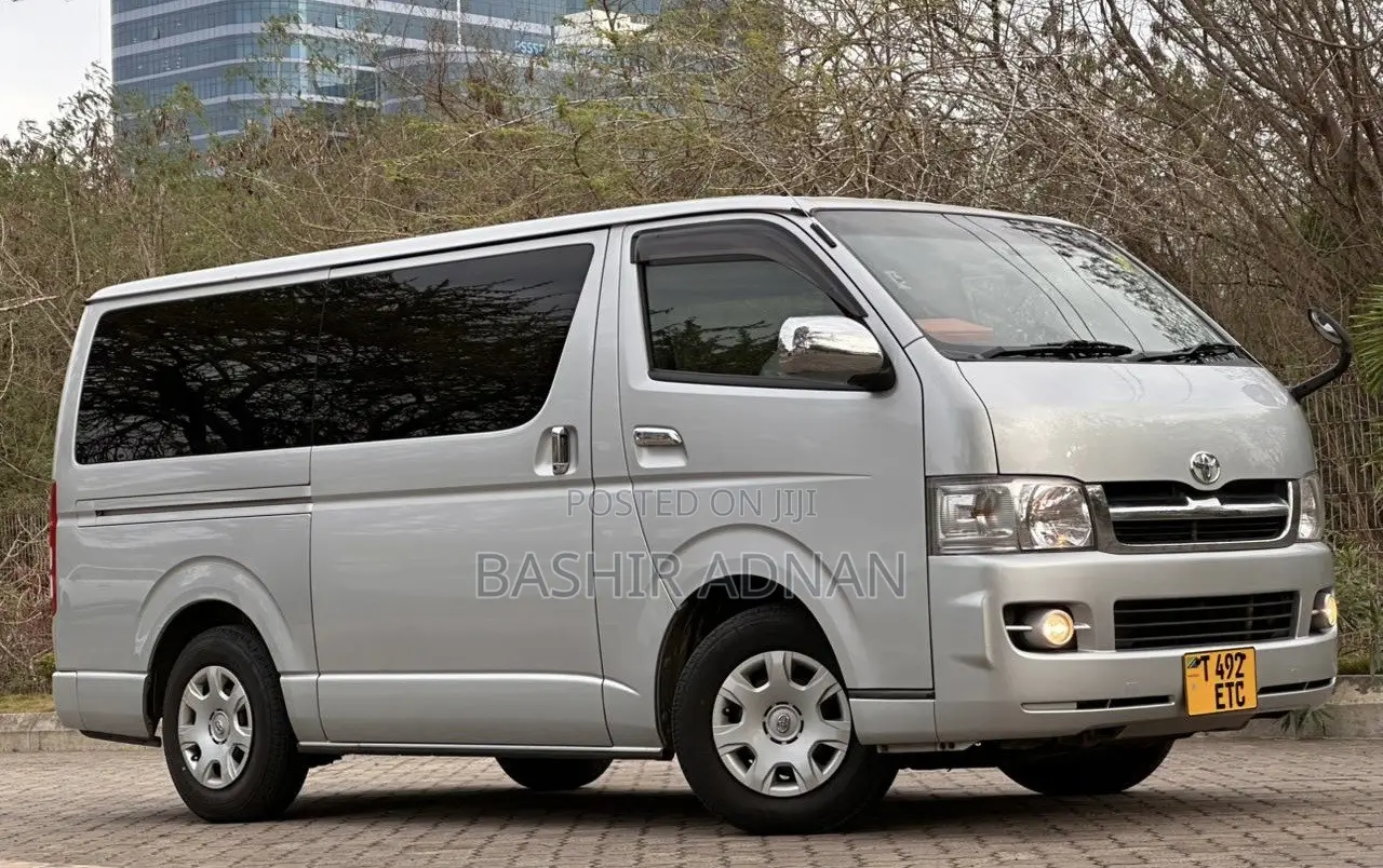 Toyota HiAce 2009 Silver