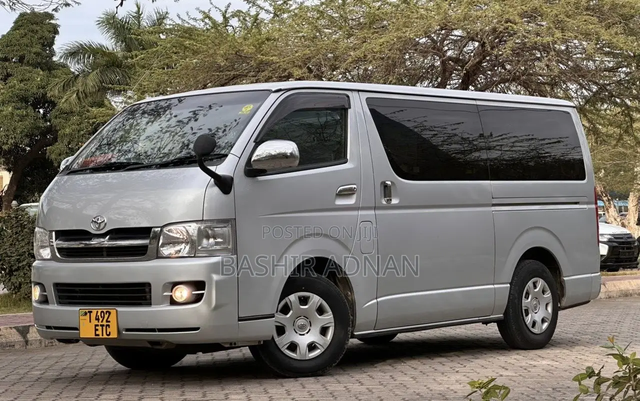 Toyota HiAce 2009 Silver