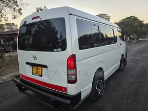 Toyota HiAce 2008 White