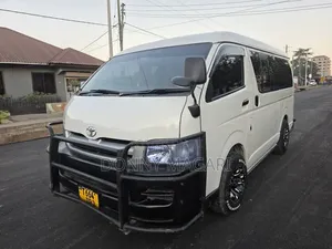 Toyota HiAce 2008 White