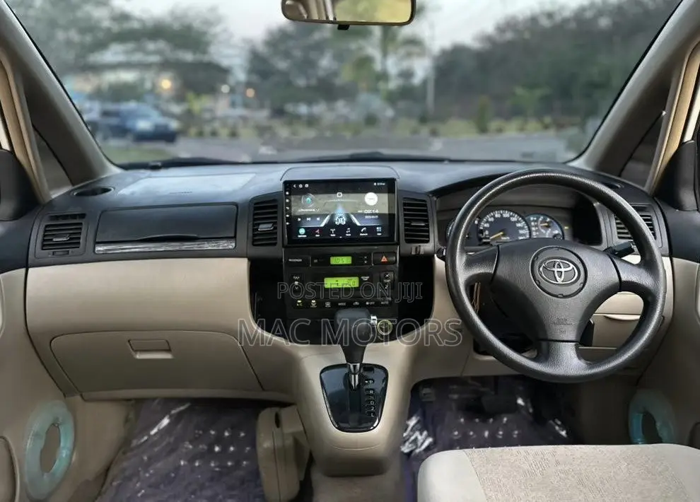 Toyota Corolla Spacio 2004 White
