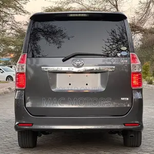 Toyota Noah 2008 Gray